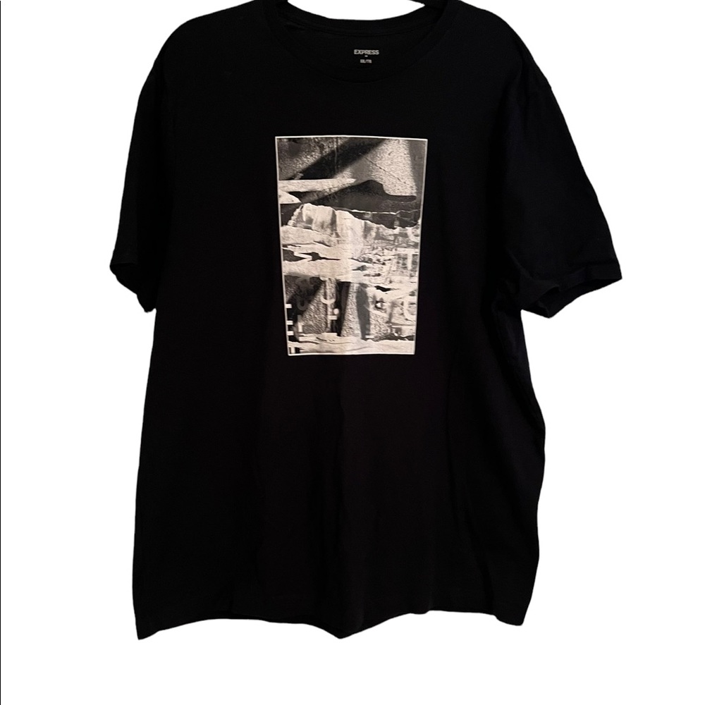 Any 4 tops for ✨$30! Bundle and send $30 offer! 
Express size XXL black Tee
